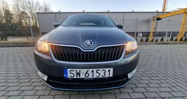 SKODA RAPID Spb 1.2 TSI Elegance Max