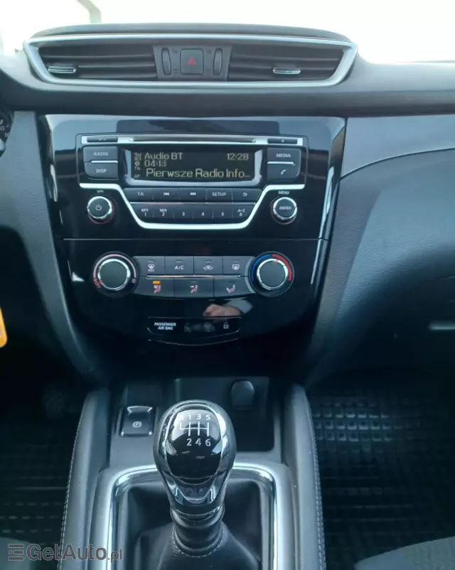 NISSAN Qashqai 1.2 DIG-T Visia EU6