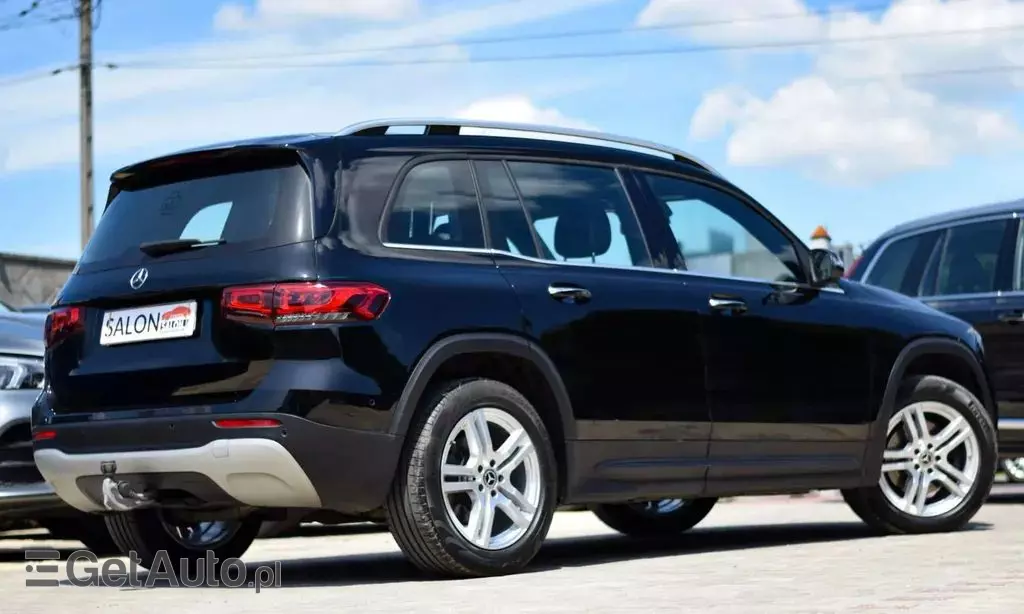 MERCEDES-BENZ GLB 