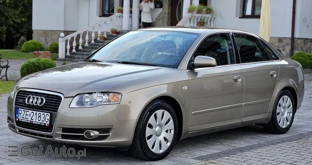 AUDI A4 1.8 T quattro