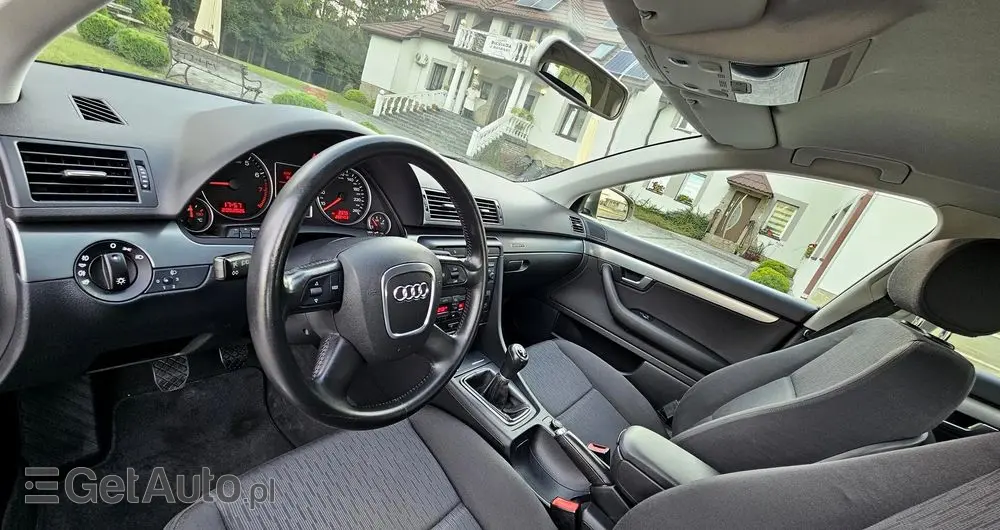 AUDI A4 1.8 T quattro