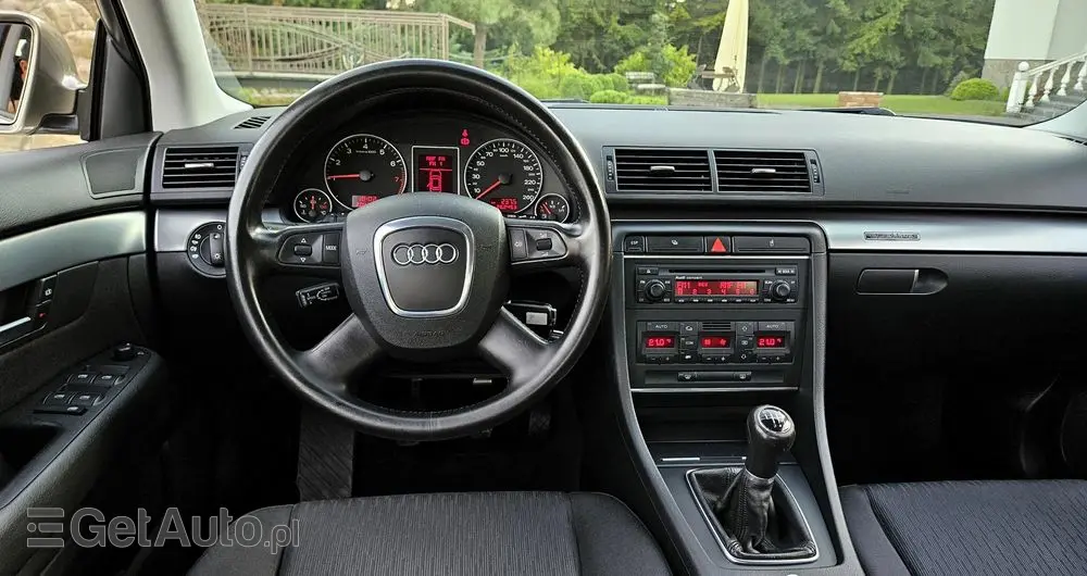AUDI A4 1.8 T quattro