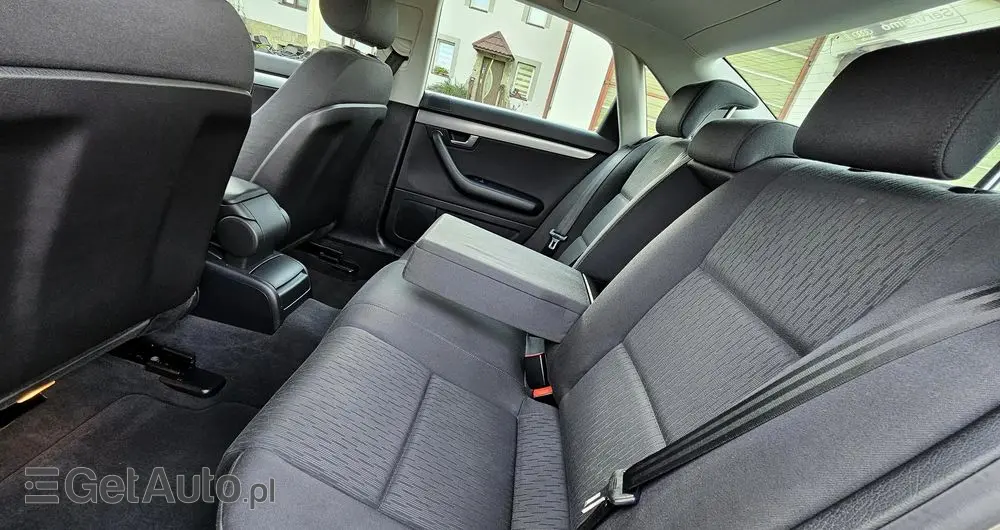 AUDI A4 1.8 T quattro