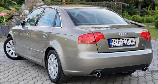 AUDI A4 1.8 T quattro