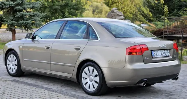 AUDI A4 1.8 T quattro