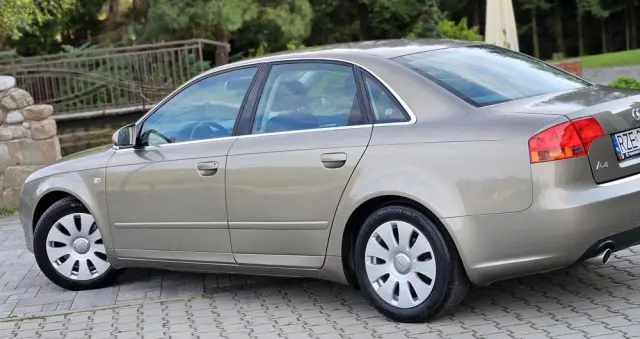 AUDI A4 1.8 T quattro