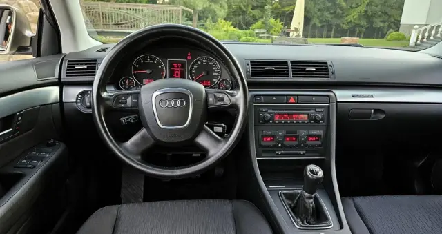 AUDI A4 1.8 T quattro