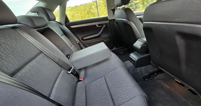 AUDI A4 1.8 T quattro