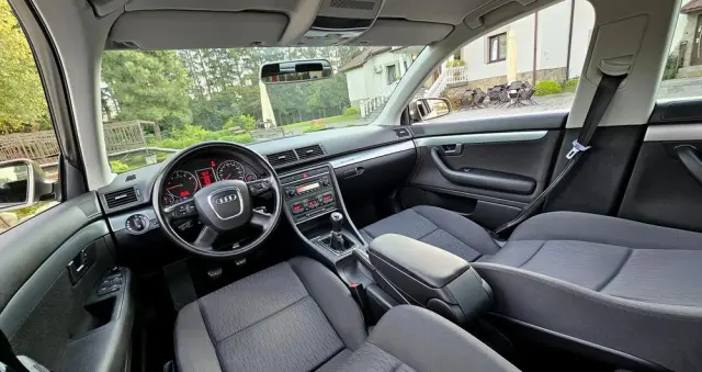 AUDI A4 1.8 T quattro