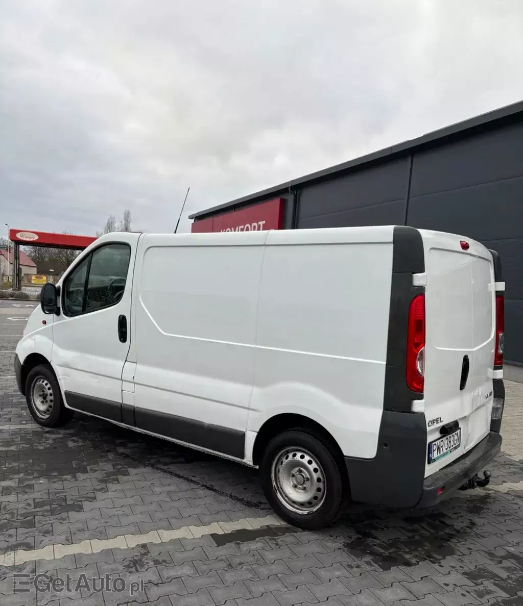 OPEL Vivaro 