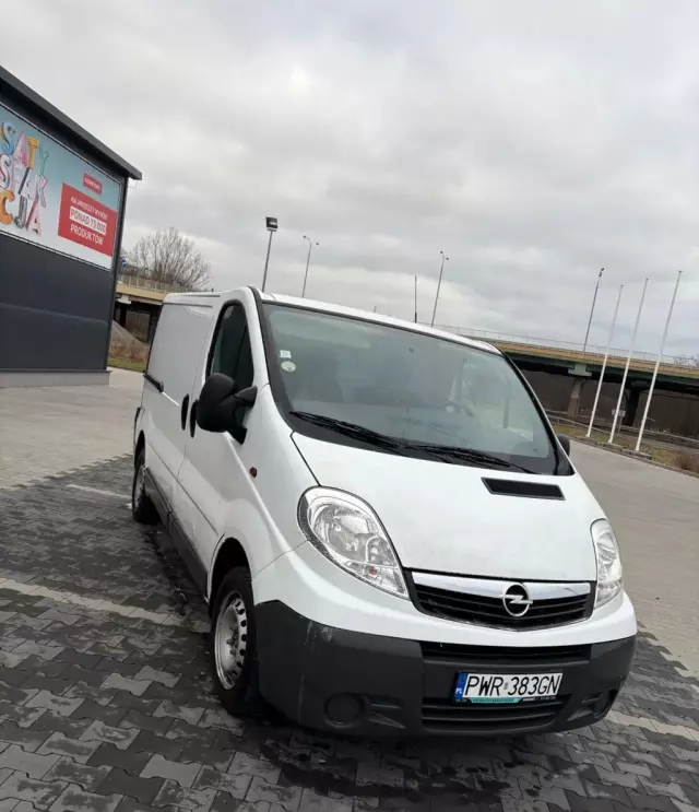 OPEL Vivaro 