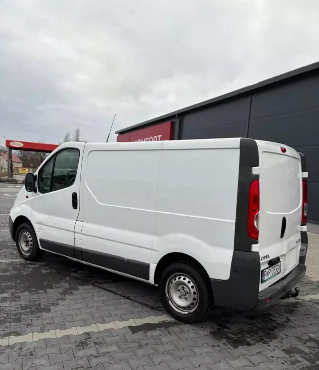 OPEL Vivaro 