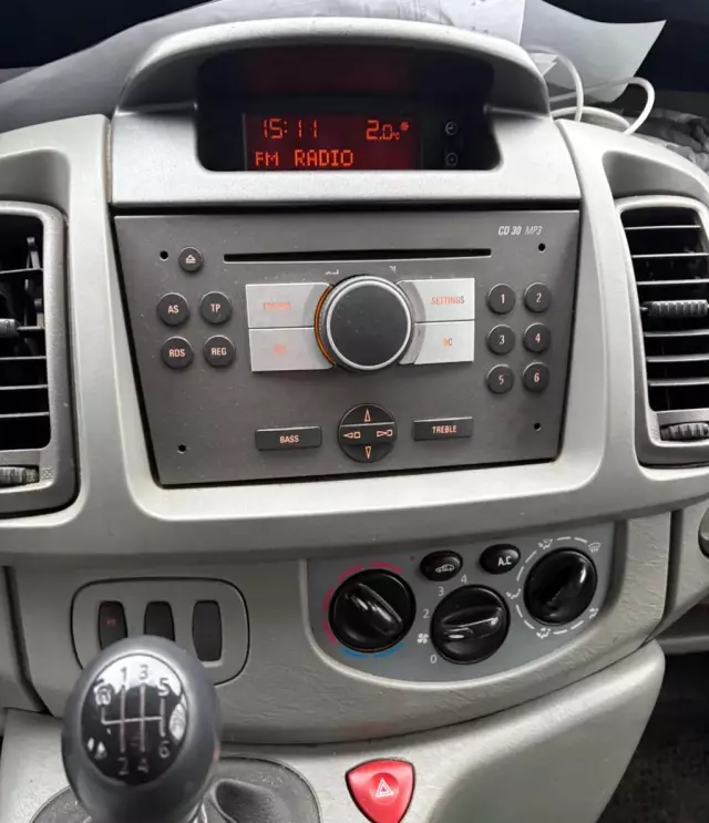 OPEL Vivaro 
