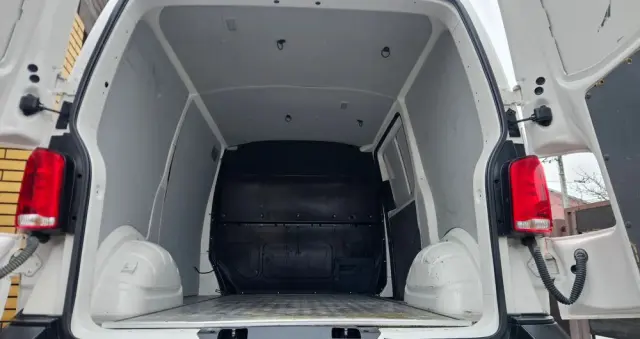 VOLKSWAGEN TRANSPORTER T6.1 