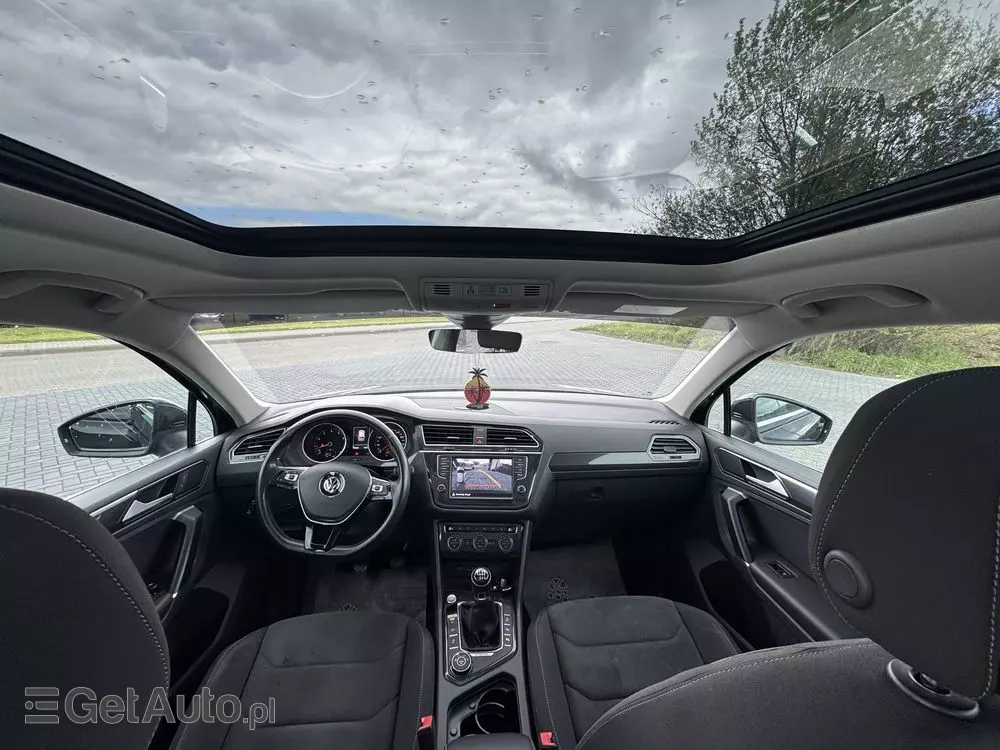 VOLKSWAGEN Tiguan 