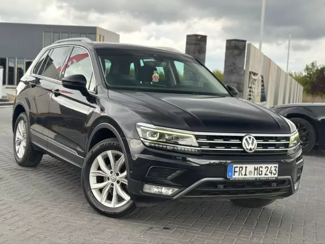 VOLKSWAGEN Tiguan 
