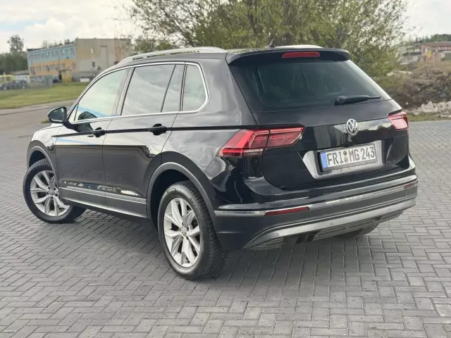 VOLKSWAGEN Tiguan 