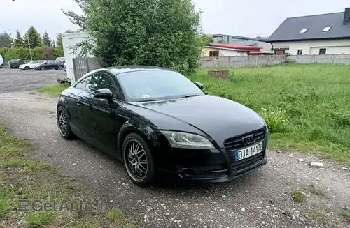 AUDI TT 
