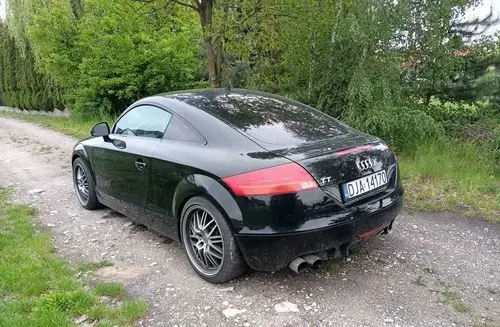 AUDI TT 