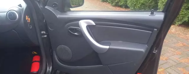 DACIA Duster 1.6 (105 KM) 4x4