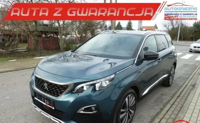 PEUGEOT 5008 