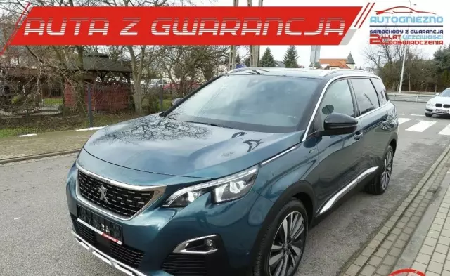 PEUGEOT 5008 