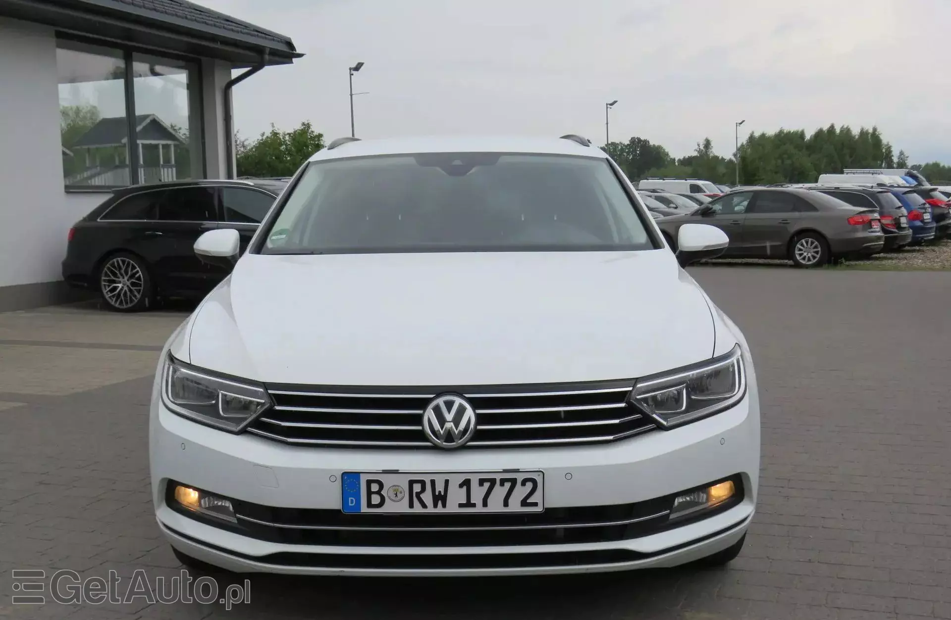 VOLKSWAGEN Passat 