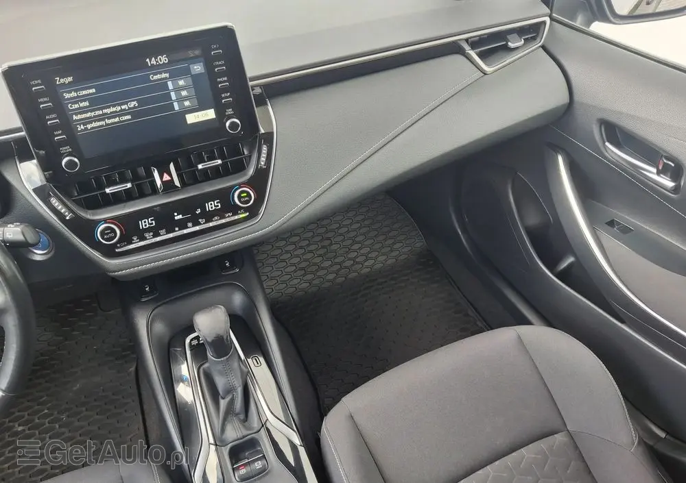 TOYOTA Corolla 1.8 Hybrid Executive