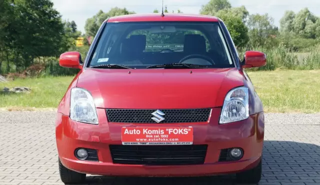 SUZUKI Swift 