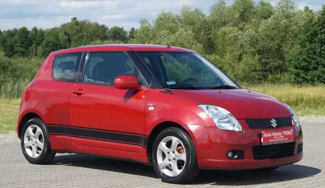 SUZUKI Swift 