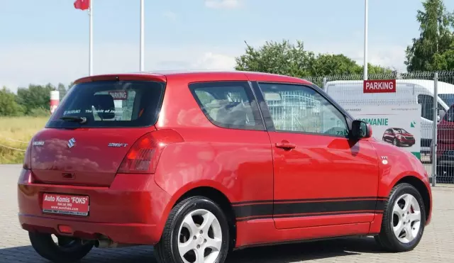 SUZUKI Swift 