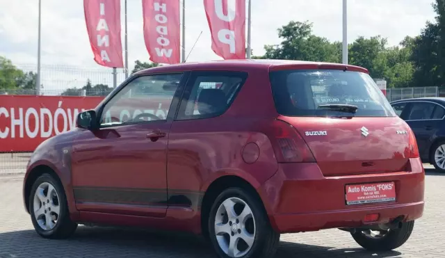 SUZUKI Swift 