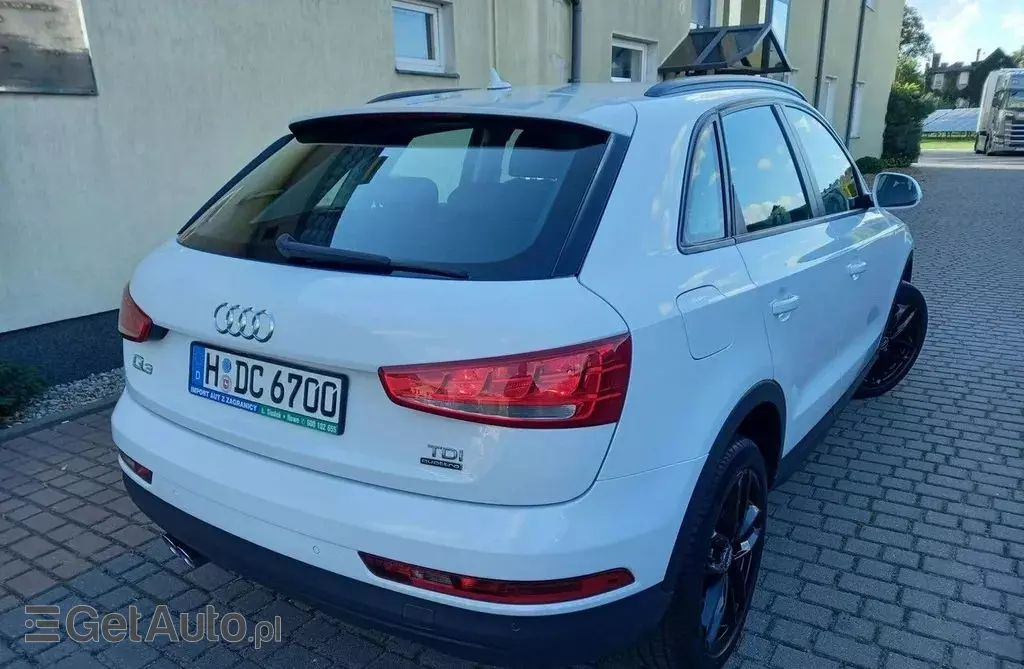 AUDI Q3 