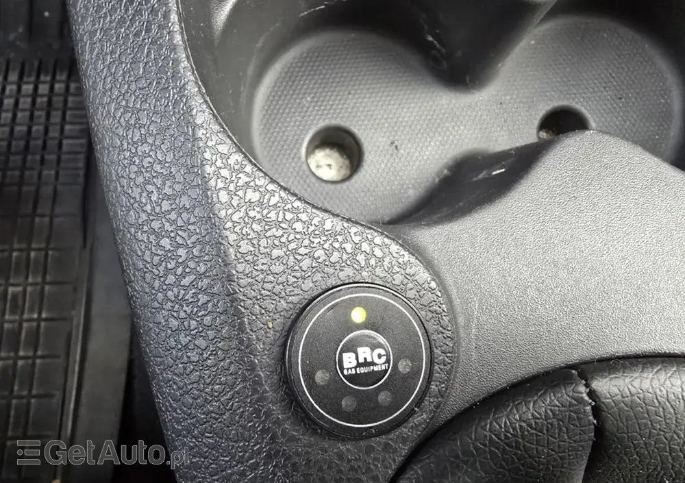 DACIA Logan 1.2 16V SL Celebration