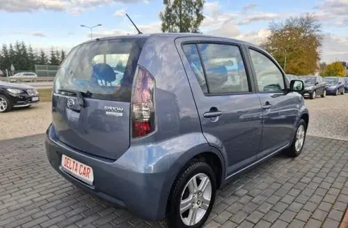 DAIHATSU Sirion 