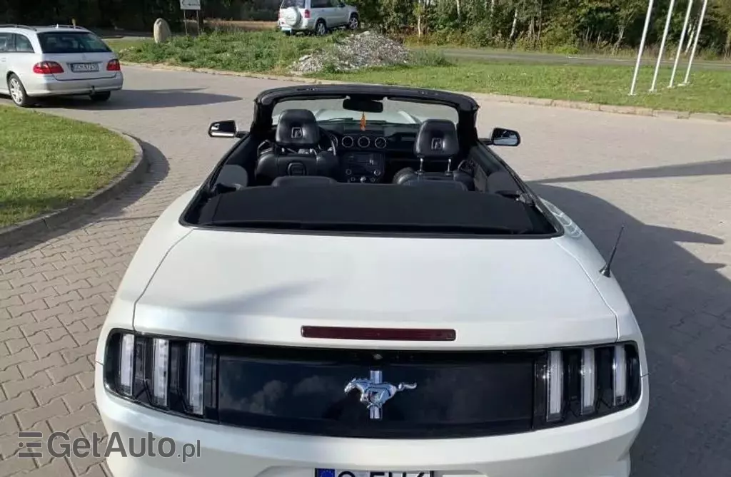 FORD Mustang 