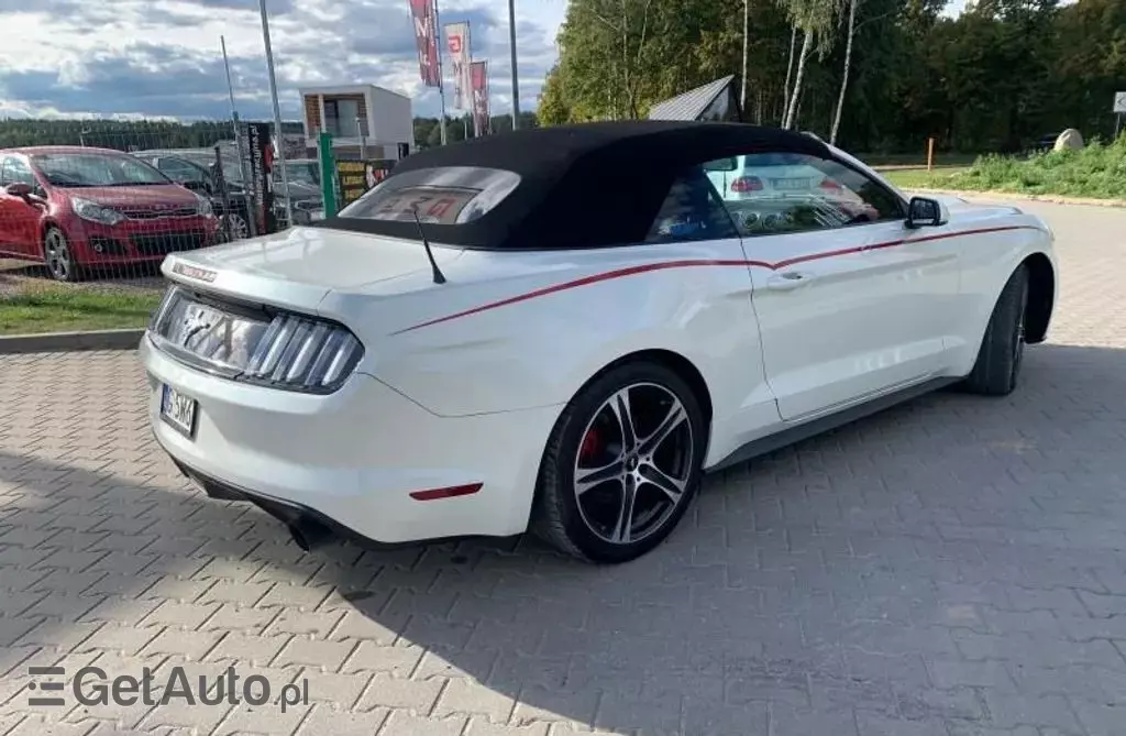 FORD Mustang 