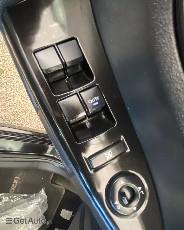 HYUNDAI Ix20 1.6 Comfort blue