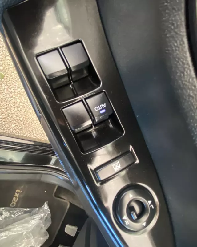 HYUNDAI Ix20 1.6 Comfort blue