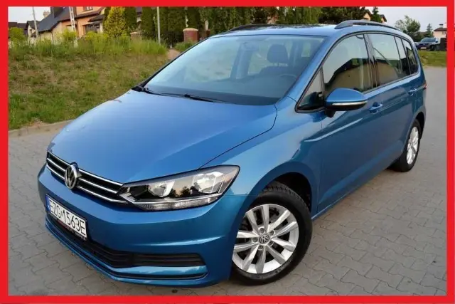 VOLKSWAGEN Touran 