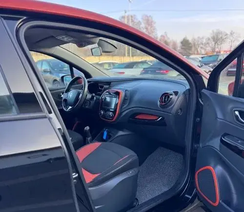 RENAULT Captur 