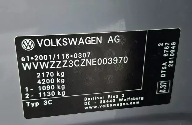 VOLKSWAGEN Passat 