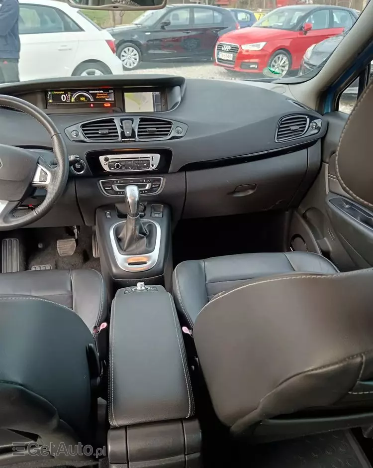 RENAULT Grand Scenic DCi 110 EDC Bose Edition