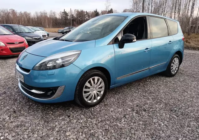 RENAULT Grand Scenic DCi 110 EDC Bose Edition