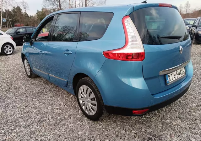 RENAULT Grand Scenic DCi 110 EDC Bose Edition