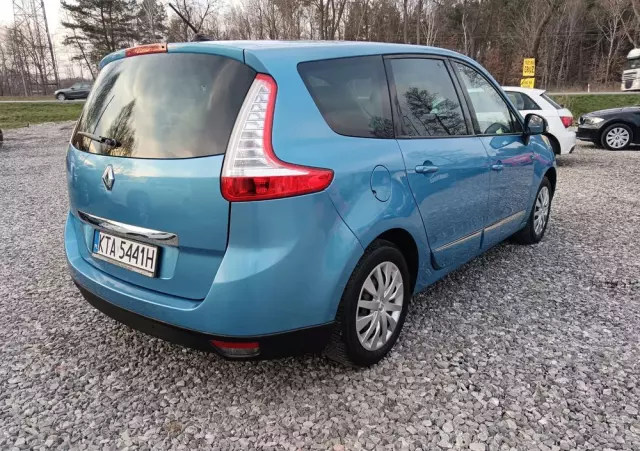 RENAULT Grand Scenic DCi 110 EDC Bose Edition