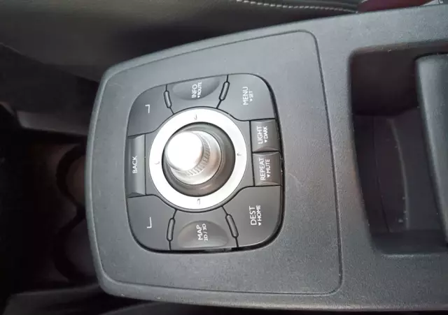 RENAULT Grand Scenic DCi 110 EDC Bose Edition