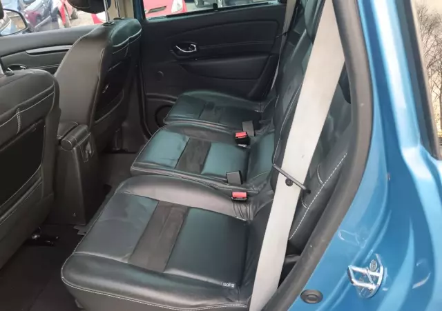 RENAULT Grand Scenic DCi 110 EDC Bose Edition