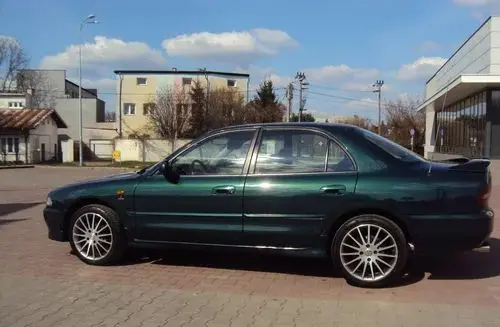 MITSUBISHI Galant 