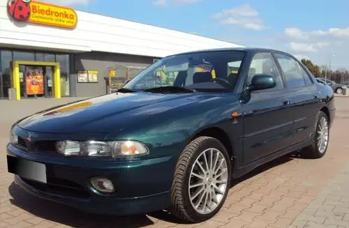 MITSUBISHI Galant 